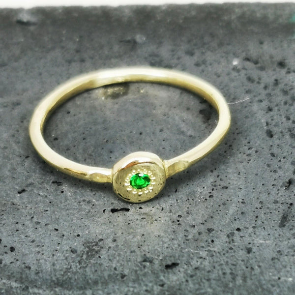 טבעת זהב 14 קראט עדינה ויפיפייה בשיבוץ אבן צבורייט - Symbolic Design